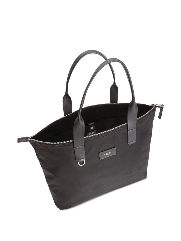Borsa tote nera con placca logo e doppio manico 