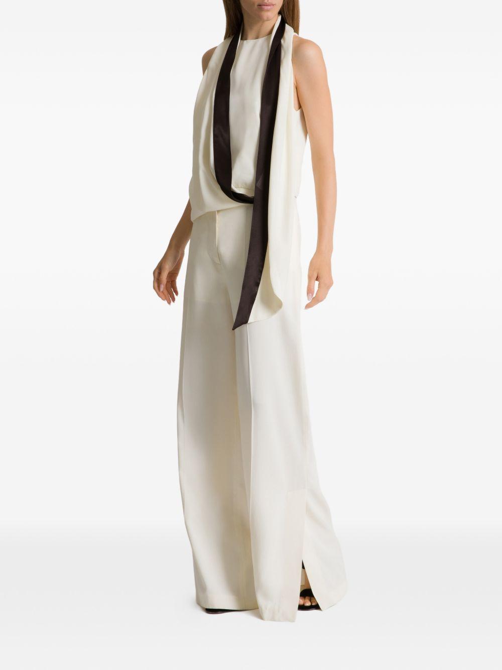 Top con dettaglio foulard 
