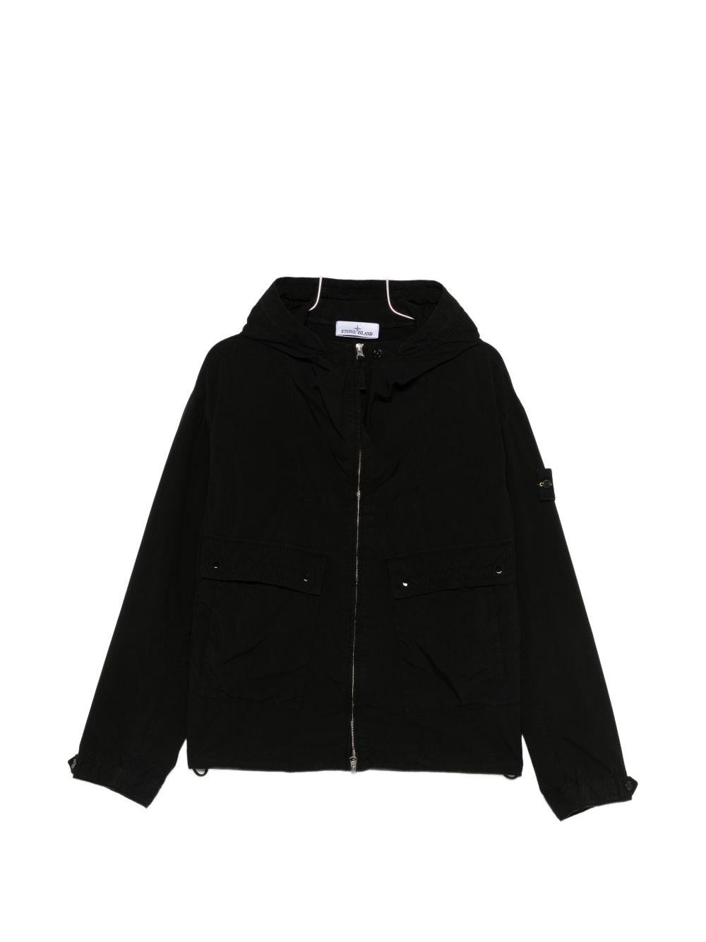 Giacca nera con cappuccio e zip 