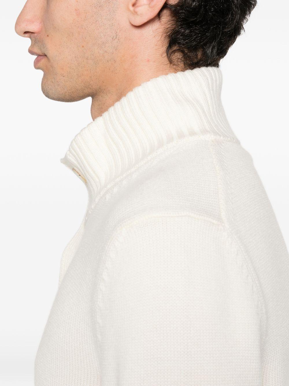 Cardigan panna con bottoni 
