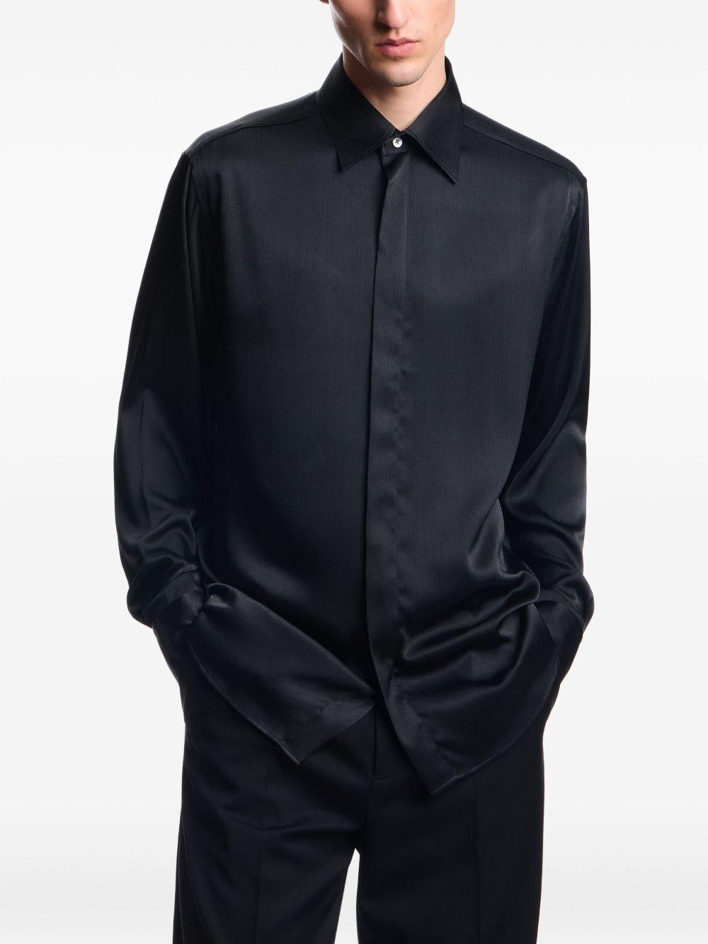 Camicia nera effetto seta 