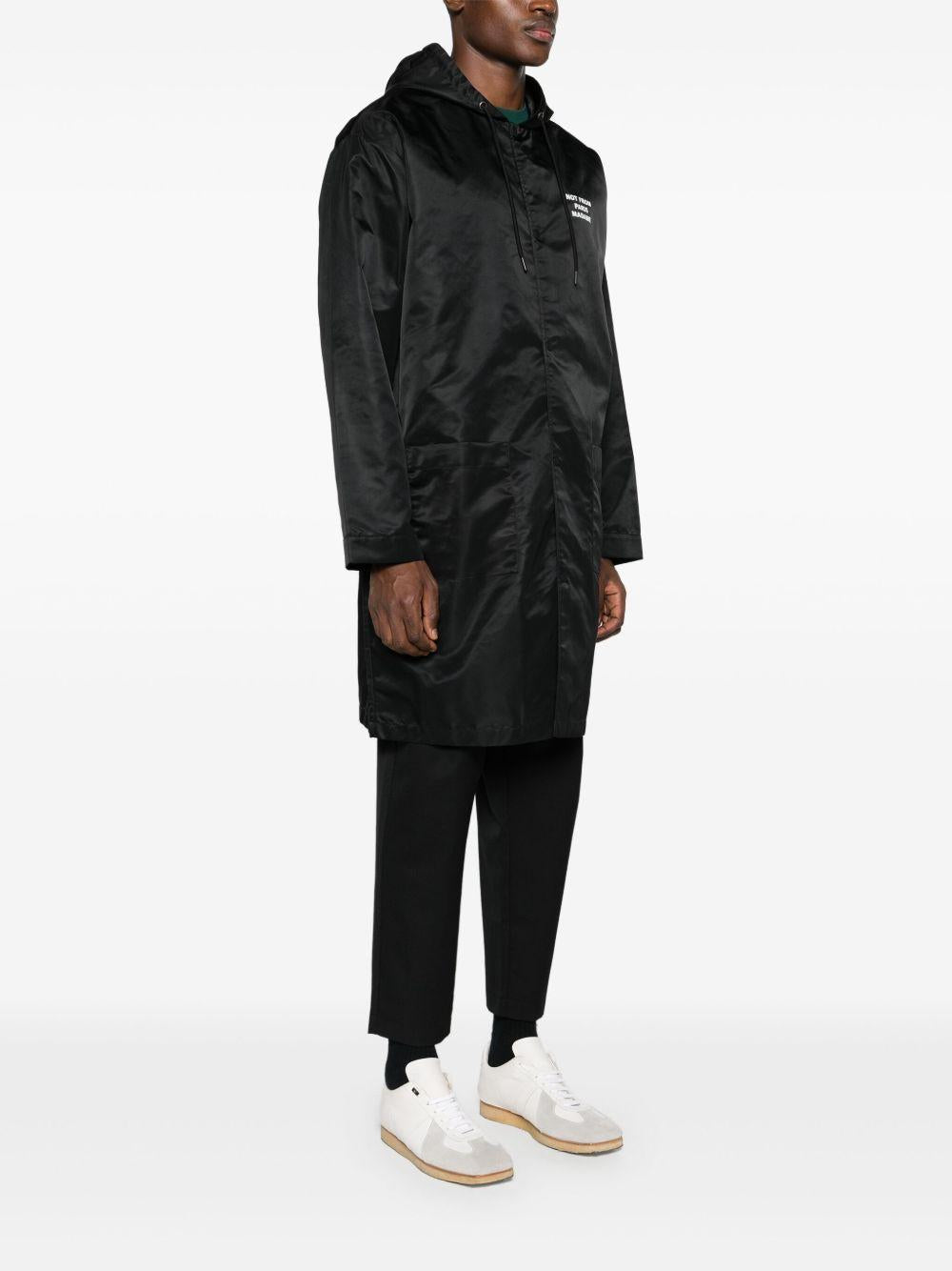 Parka nero con cappuccio 