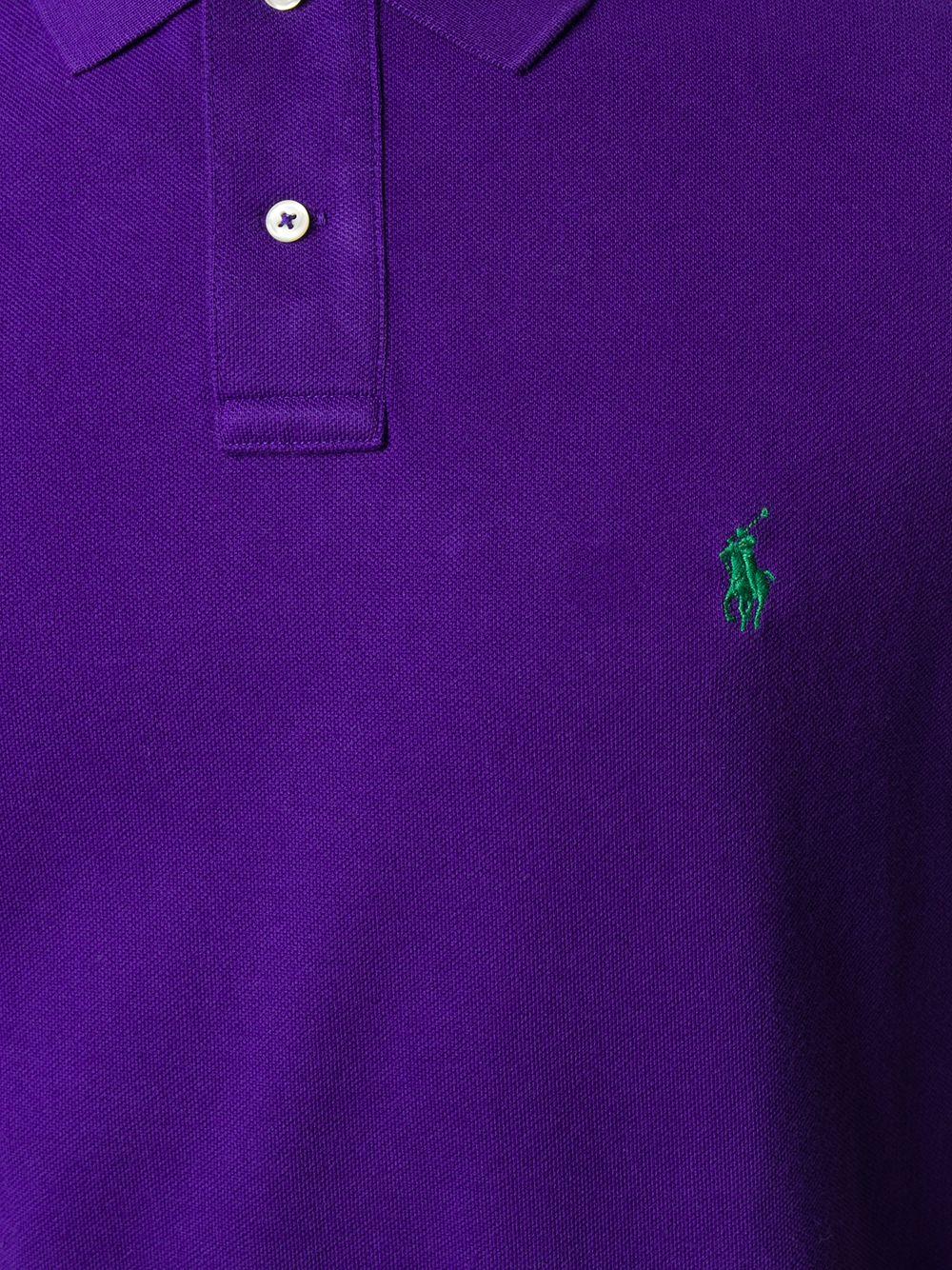 Polo viola con ricamo 
