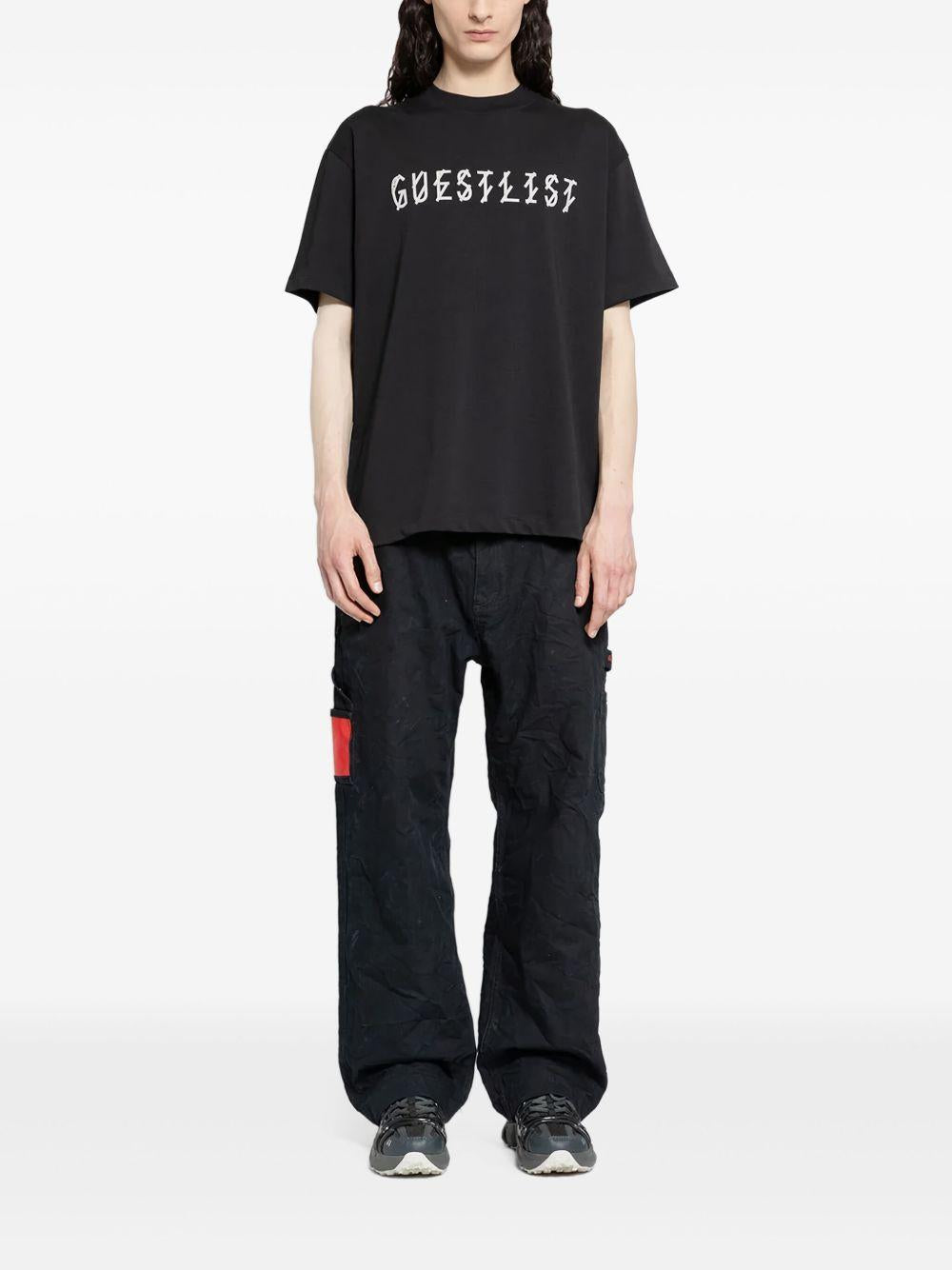 T-shirt nera 