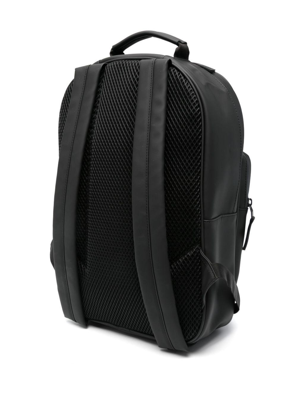 Zaino nero con zip 