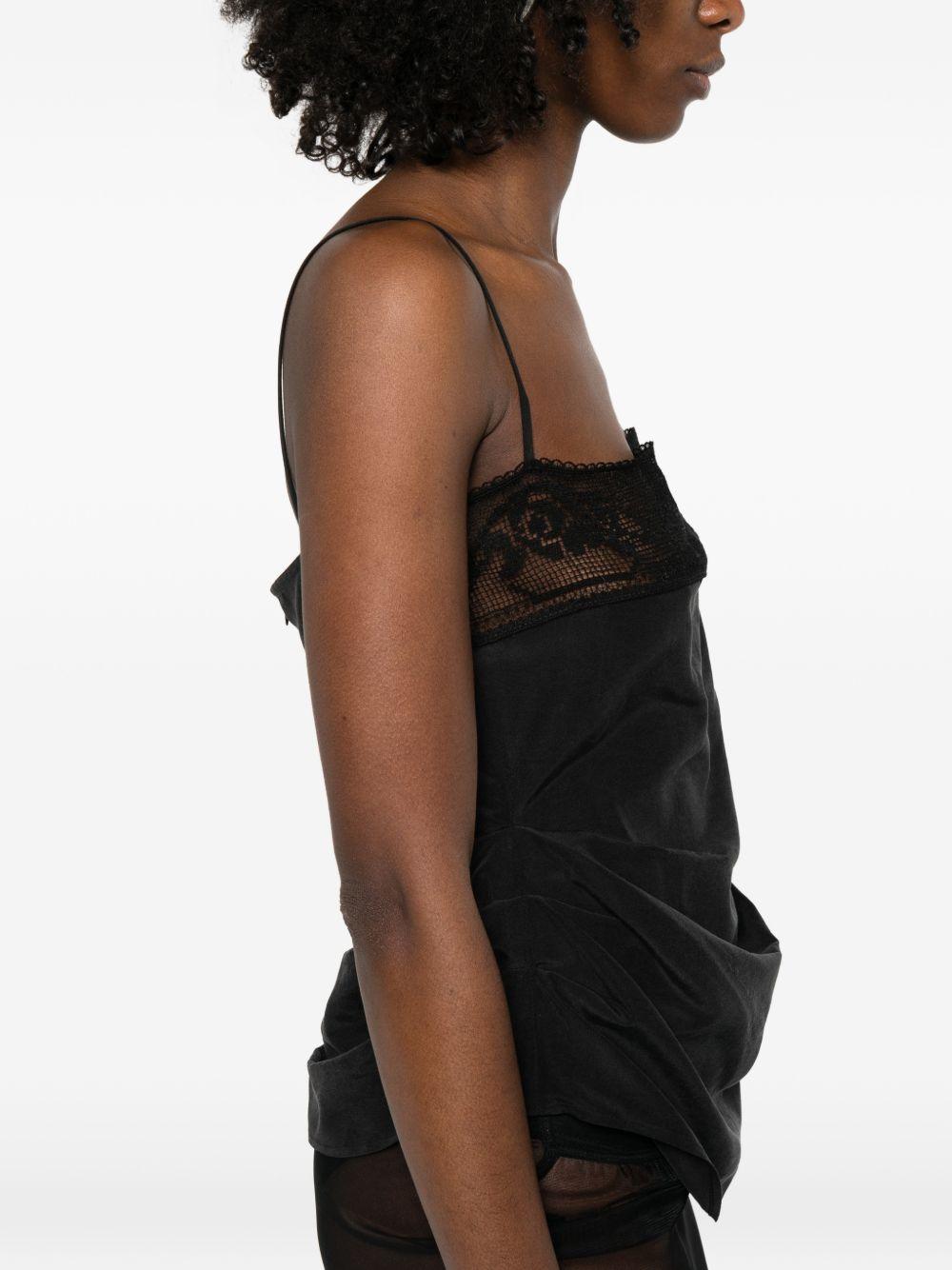 Top con pizzo 