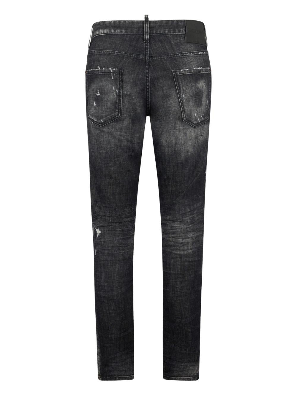Jeans nero con cinque tasche 