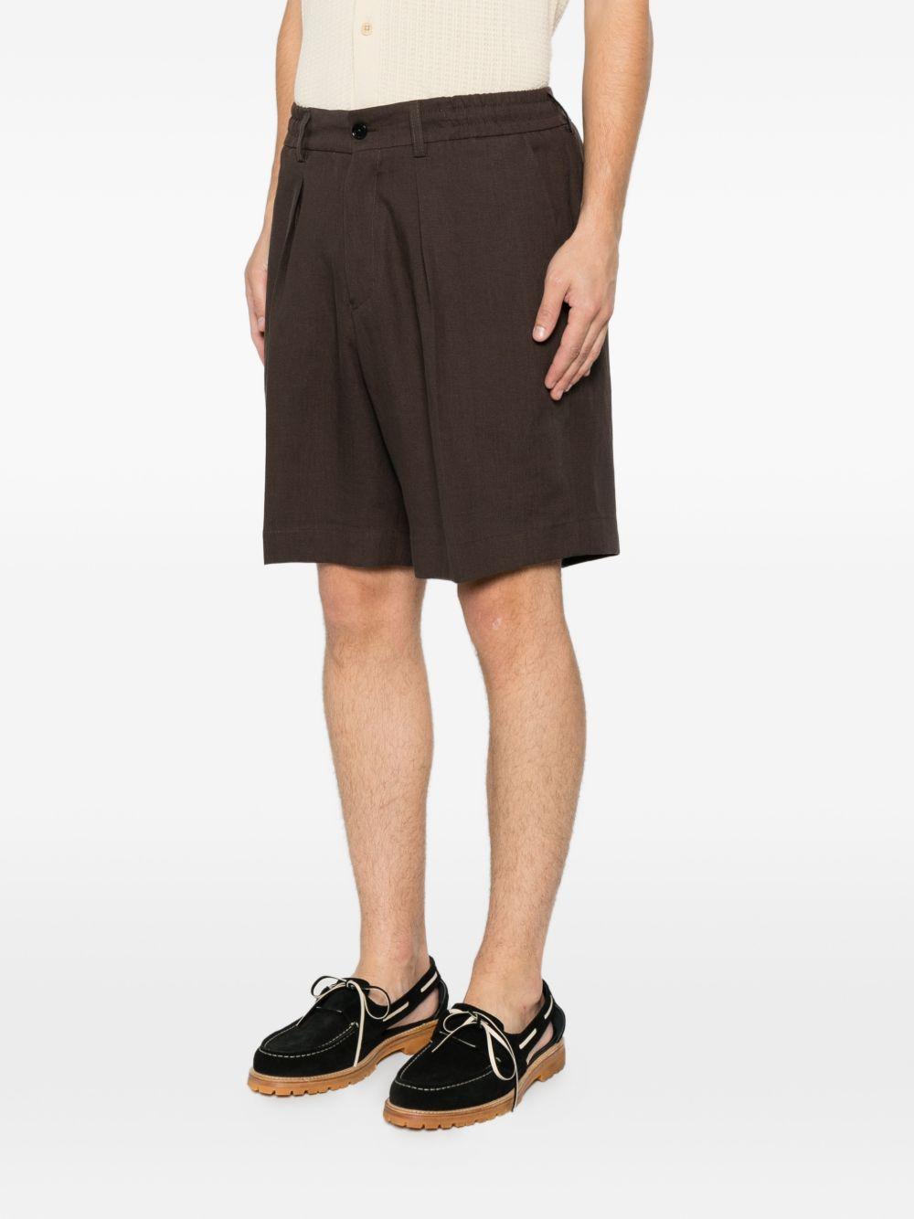 Shorts con pinces cacao 