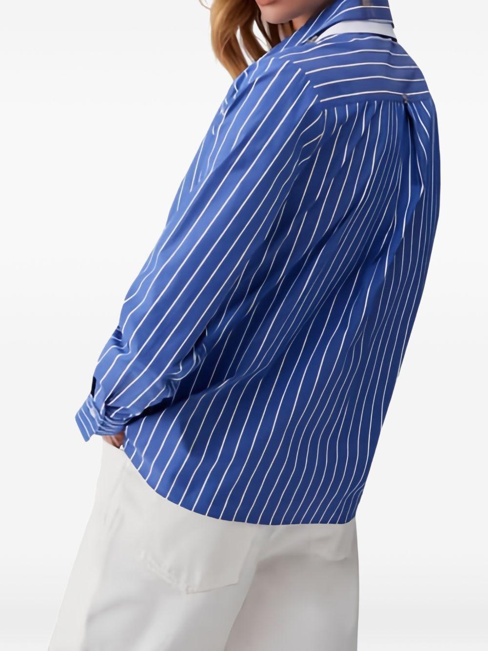 Camicia a righe con colletto 
