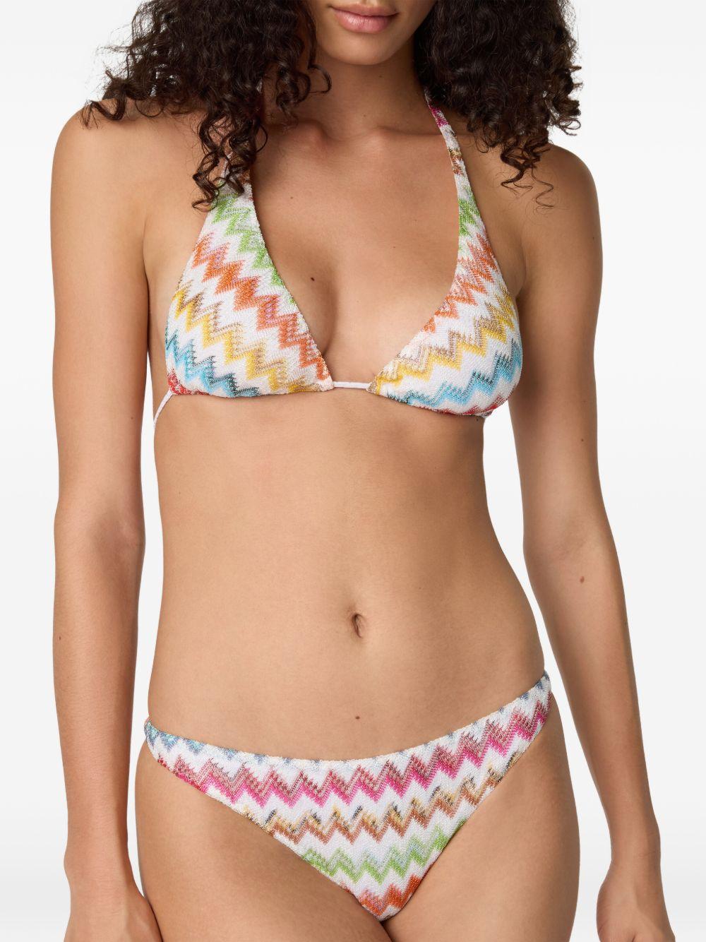 Bikini con motivo chevron 