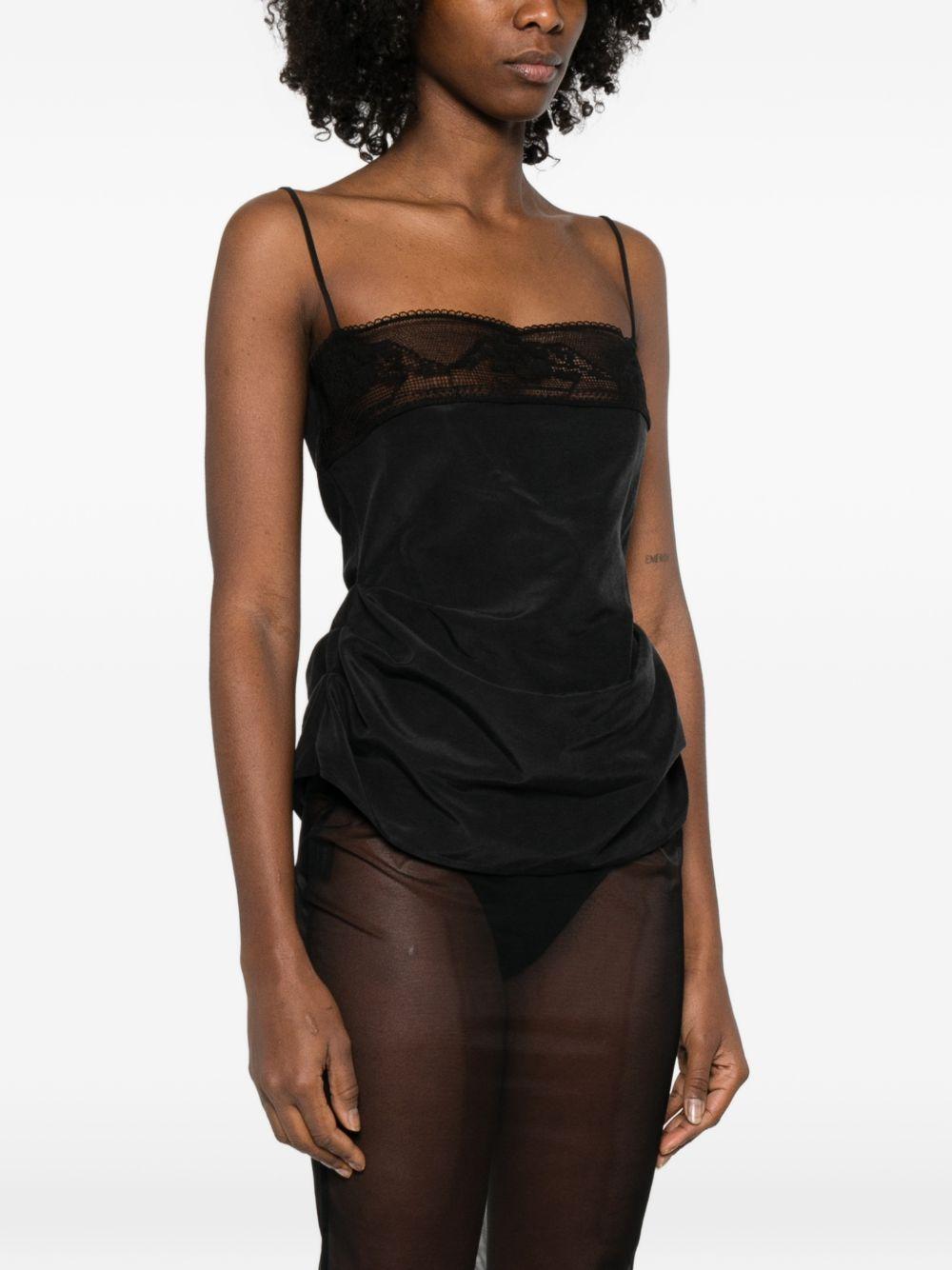 Top con pizzo 