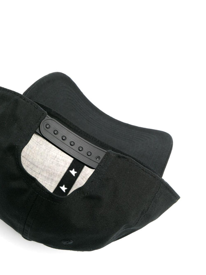 Cappello da baseball nero con applicazione a stella 