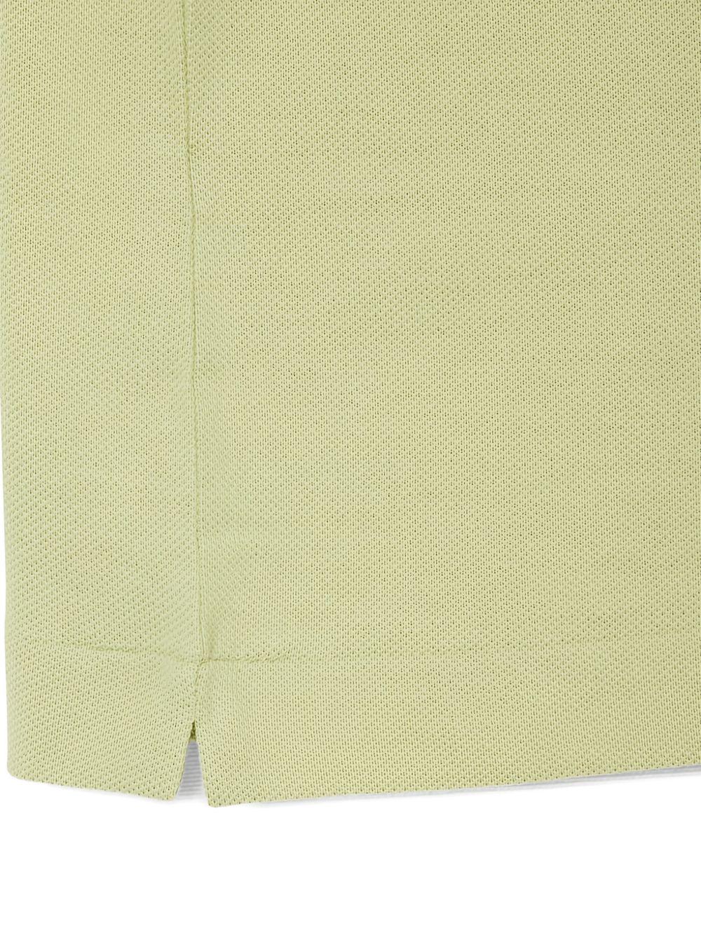 Polo verde acido con logo 