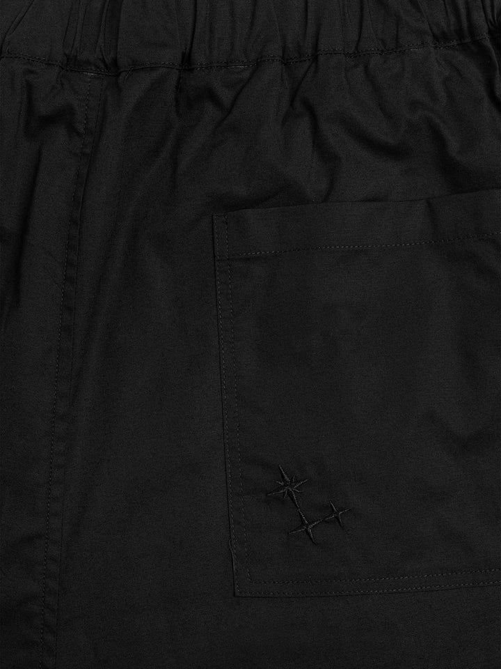 Pantaloni nero con ricamo 