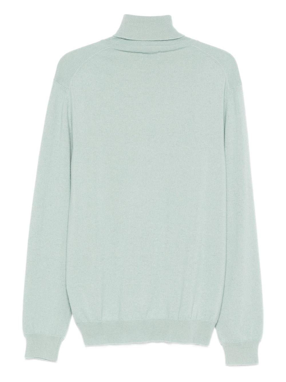 Maglione verde salvia a collo alto 