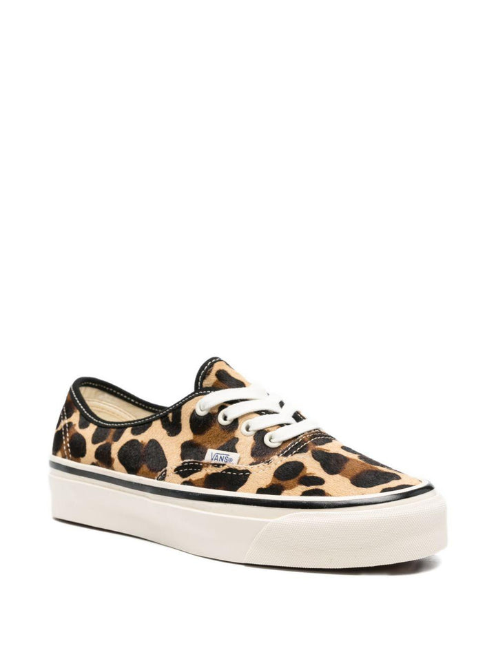 Scarpe con stampa leopardata 