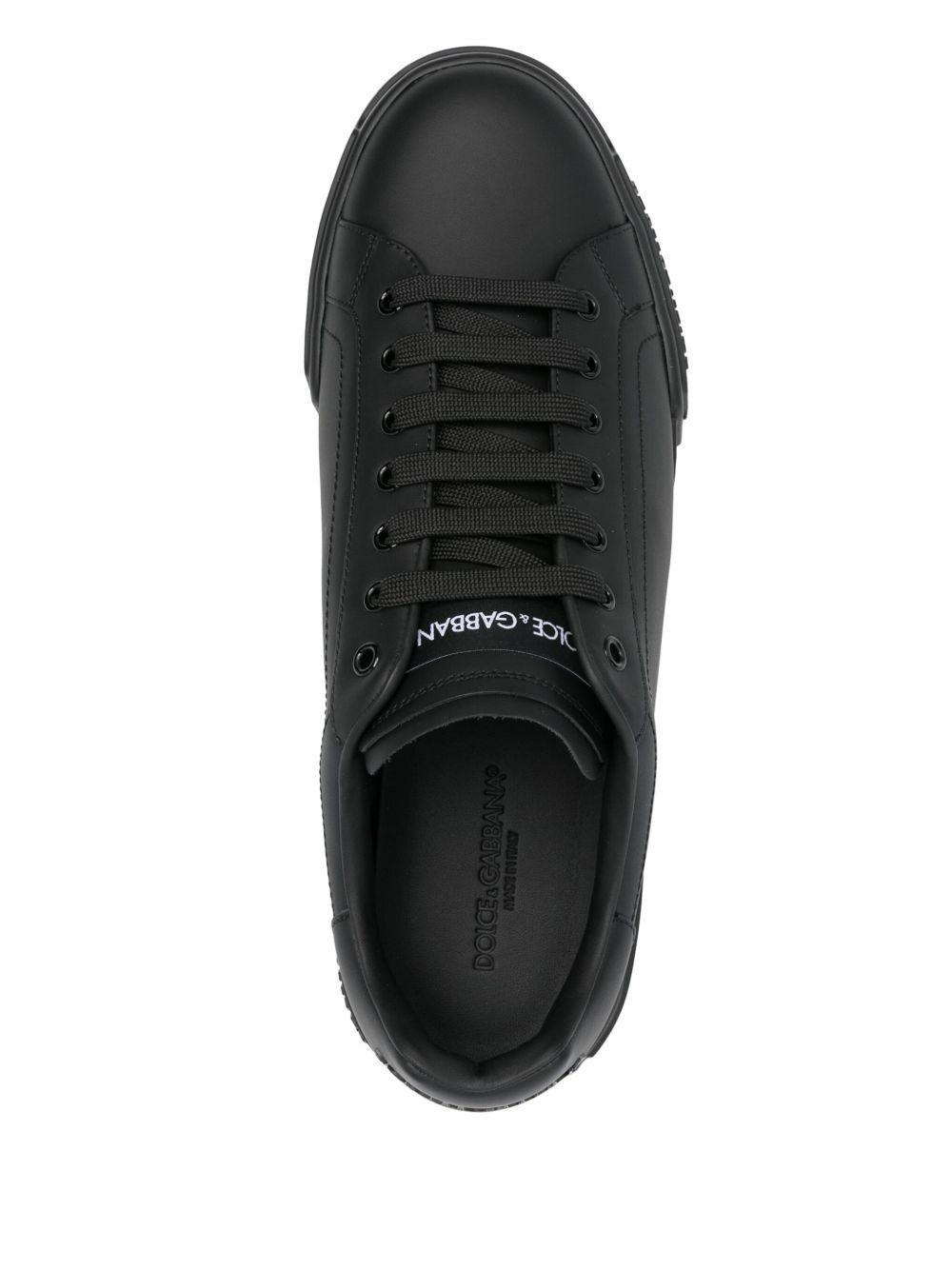 Sneakers nero in pelle 