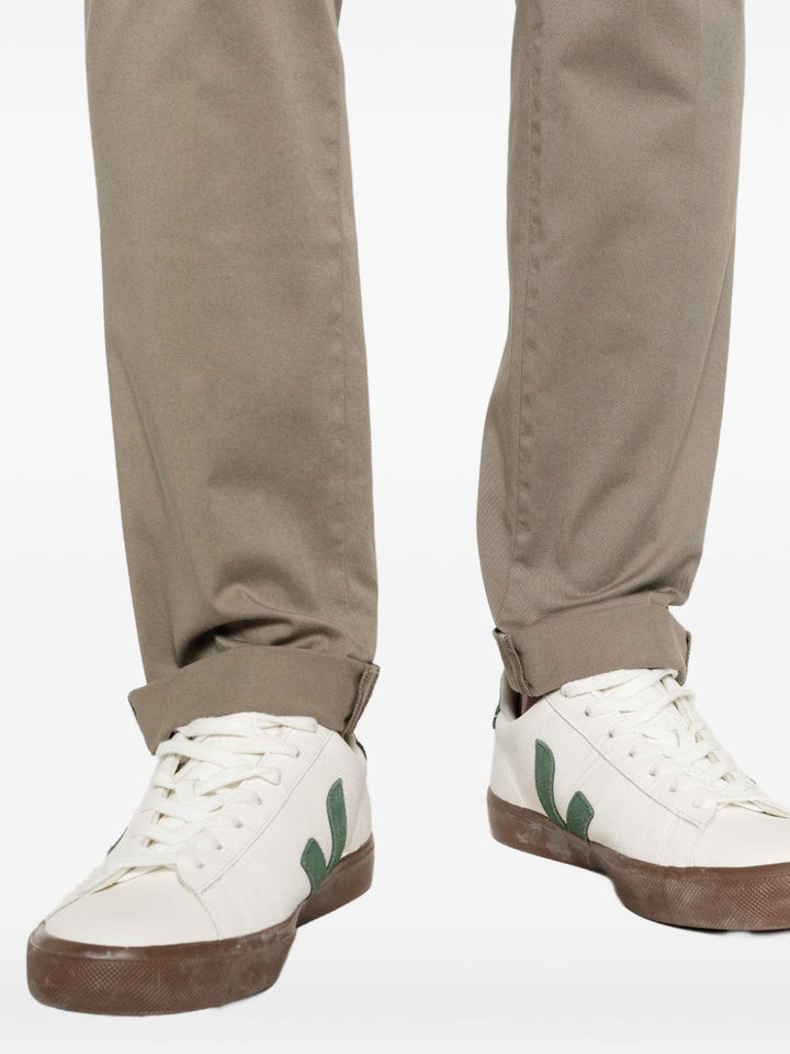Pantaloni chino castoro a gamba affusolata 