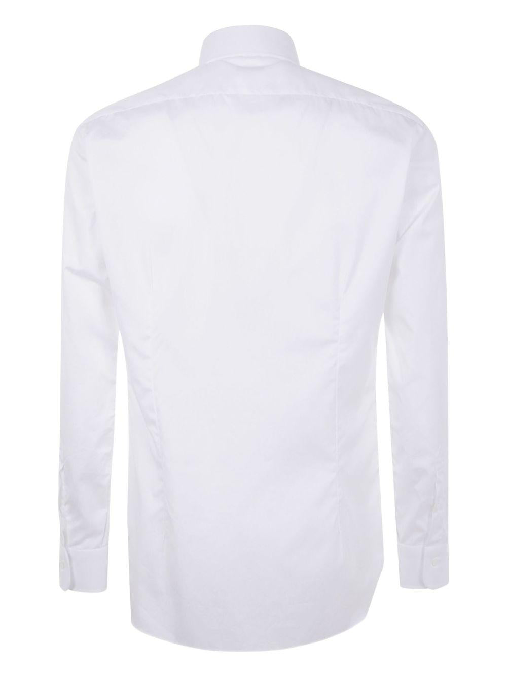 Camicia bianca a maniche lunghe