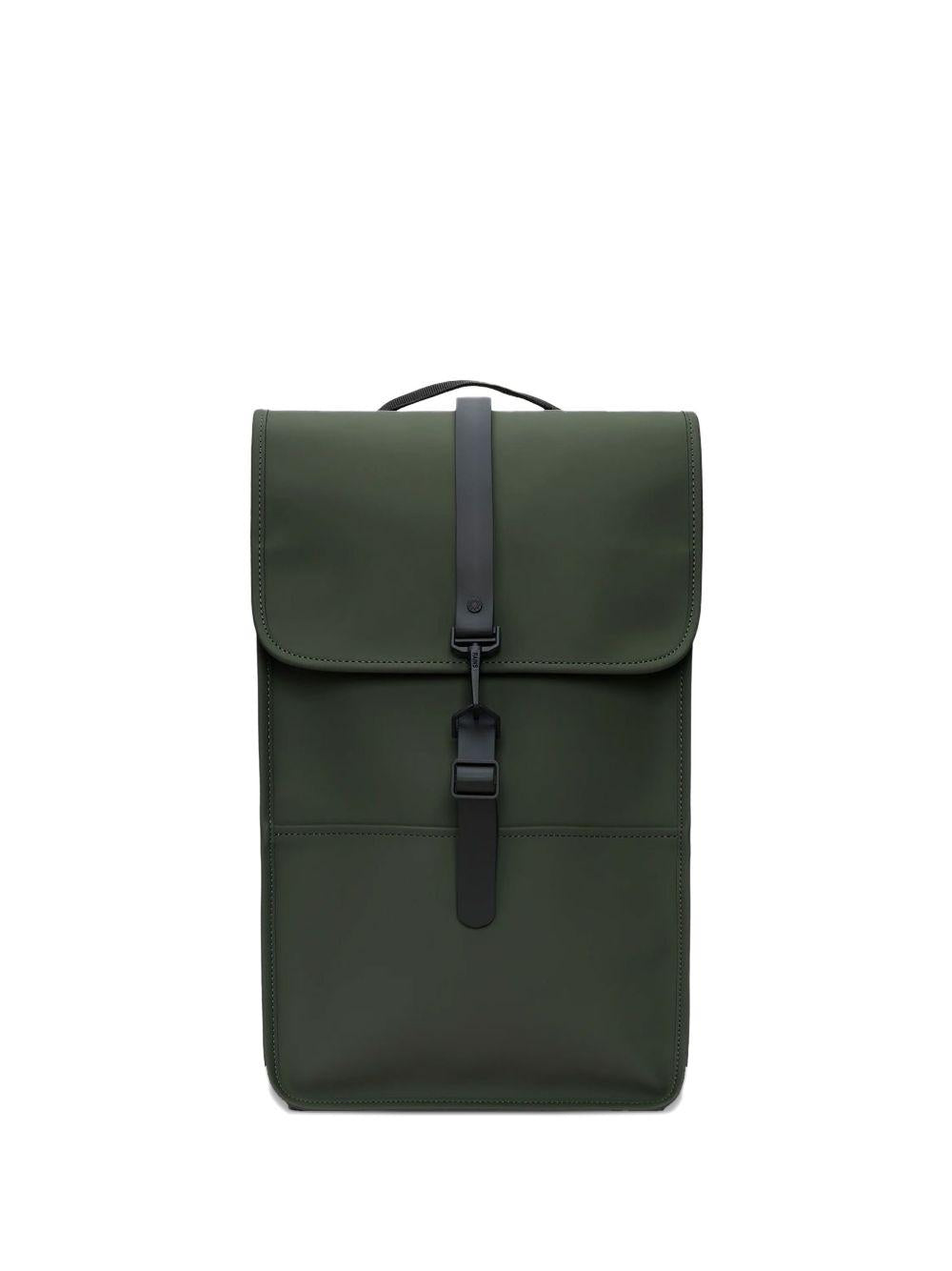 Zaino verde con patta 