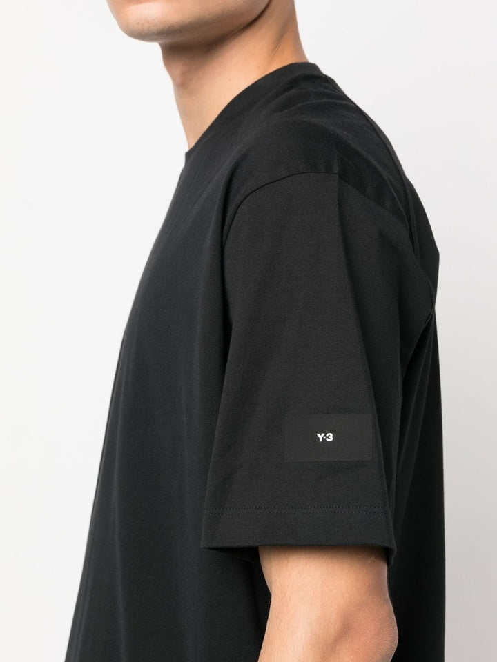 relaxed black t-shirt