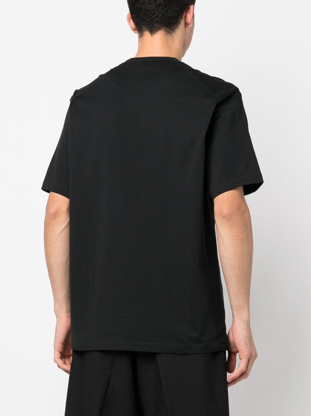 relaxed black t-shirt