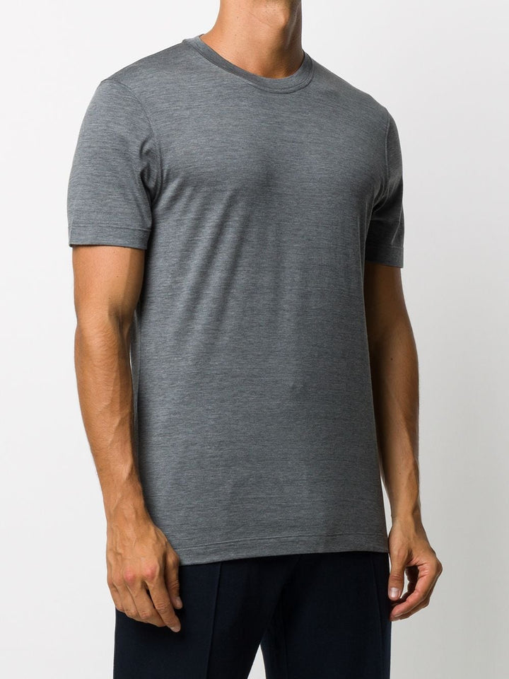 dark gray basic t-shirt