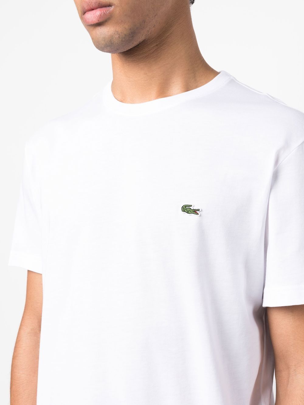 basic white t-shirt