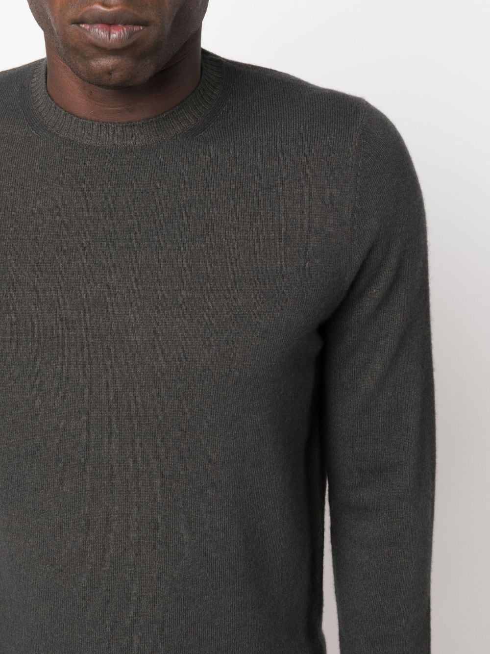maglione grigio scuro in lana