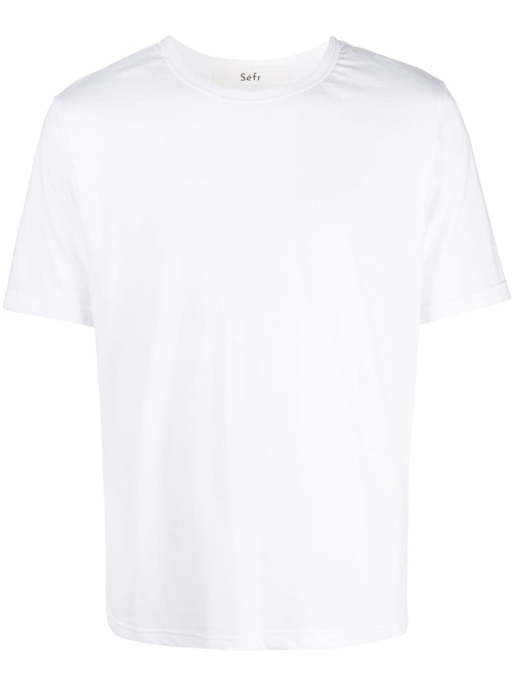 basic white t-shirt