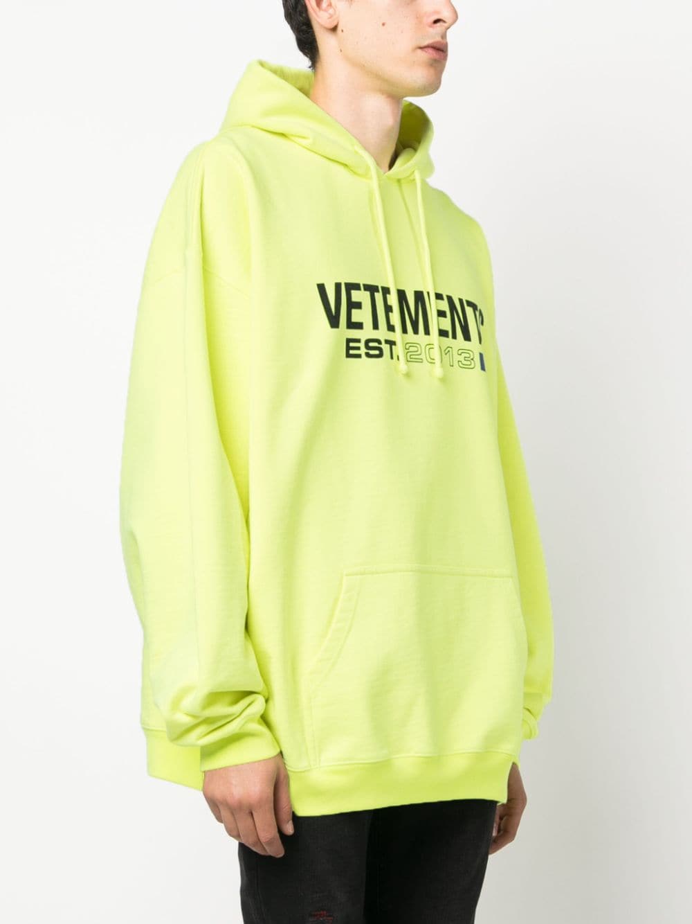 hoodie gialla con logo stampato